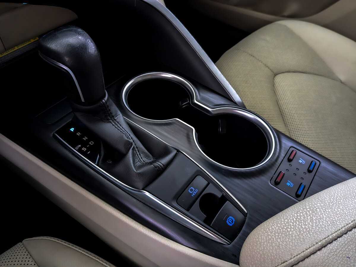 Toyota Camry 2021 года с пробегом. Фото: #22