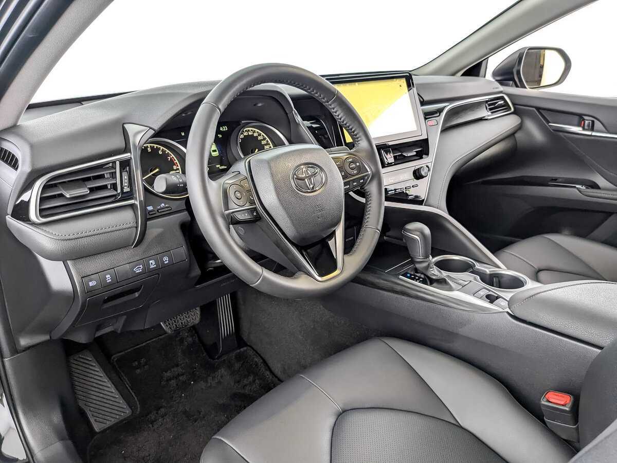 Toyota Camry 2022 года с пробегом. Фото: #12