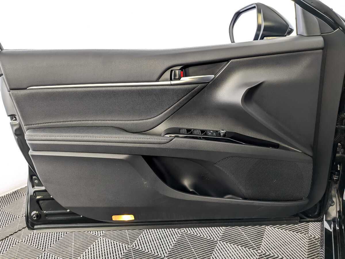 Toyota Camry 2022 года с пробегом. Фото: #13