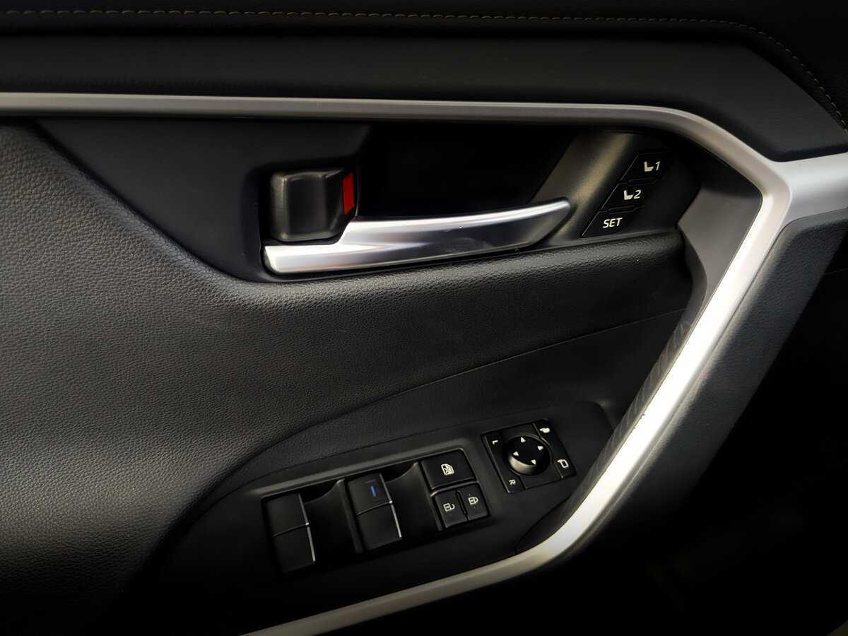 Toyota RAV4 2020 года с пробегом. Фото: #24