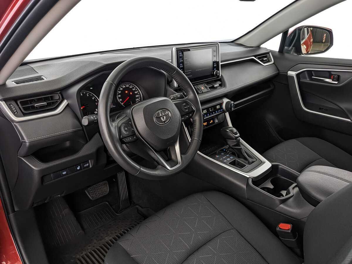 Toyota RAV4 2021 года с пробегом. Фото: #10