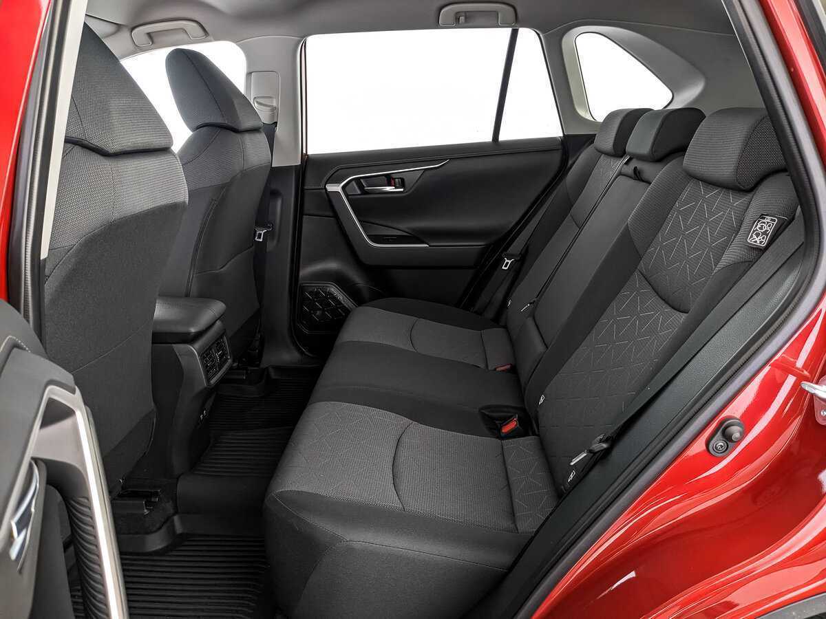 Toyota RAV4 2021 года с пробегом. Фото: #13