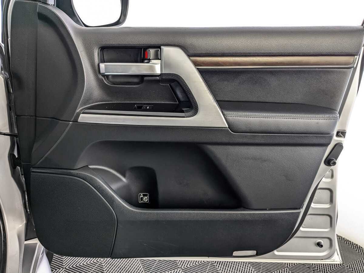 Toyota Land Cruiser 2016 года с пробегом. Фото: #19