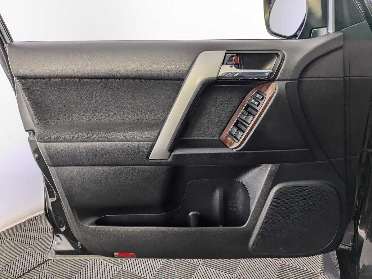 Toyota Land Cruiser Prado 2016 года с пробегом. Фото: #14