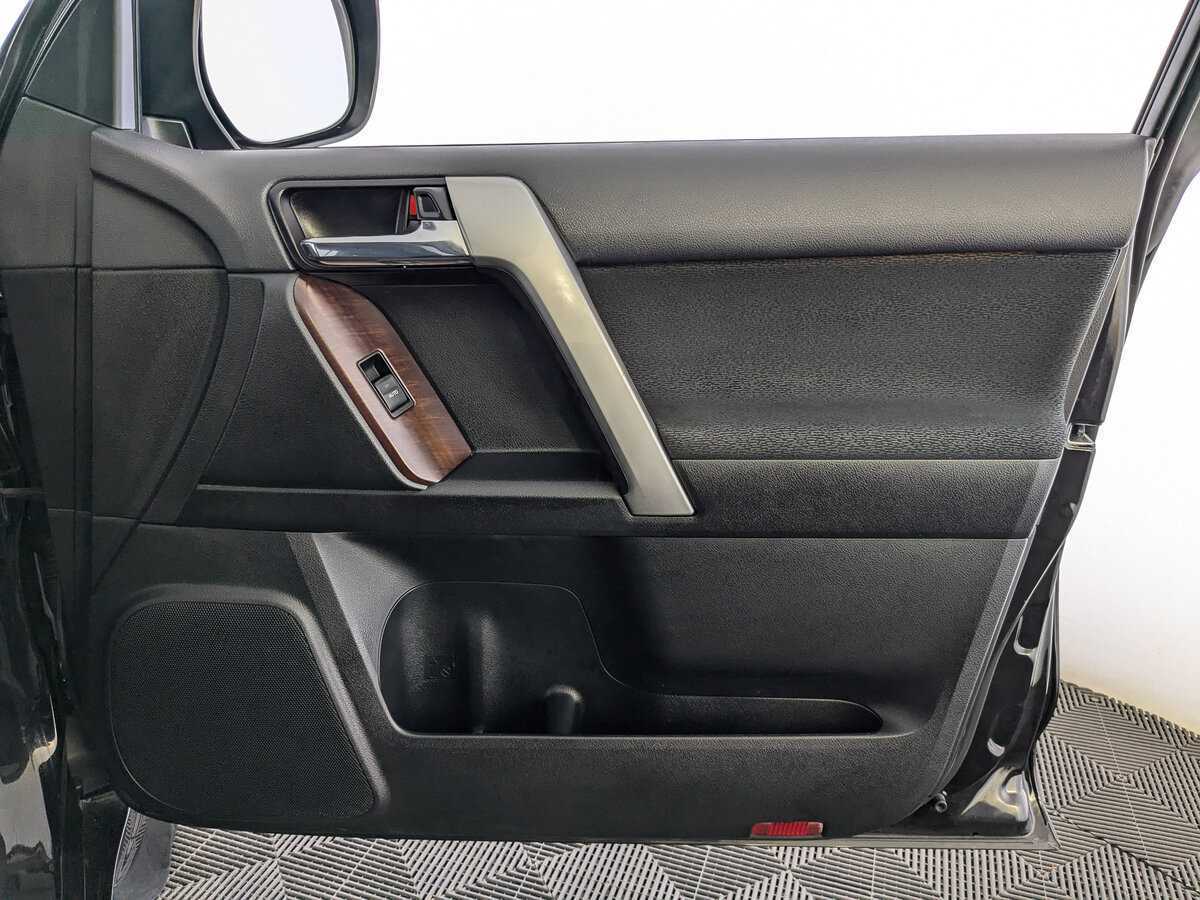 Toyota Land Cruiser Prado 2016 года с пробегом. Фото: #20