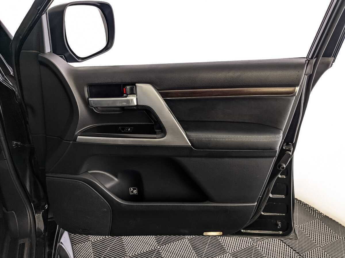 Toyota Land Cruiser 2017 года с пробегом. Фото: #19