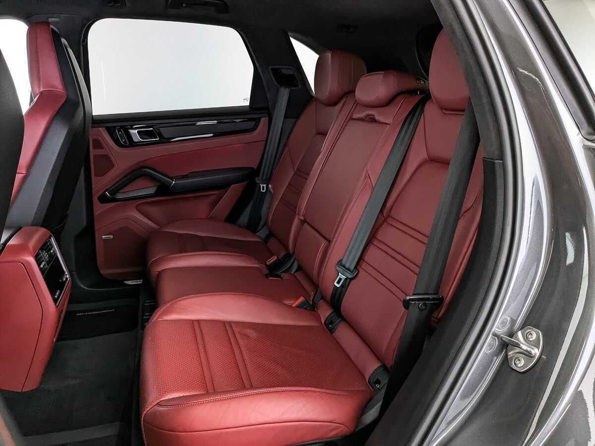 Porsche Cayenne 2019 года с пробегом. Фото: #13