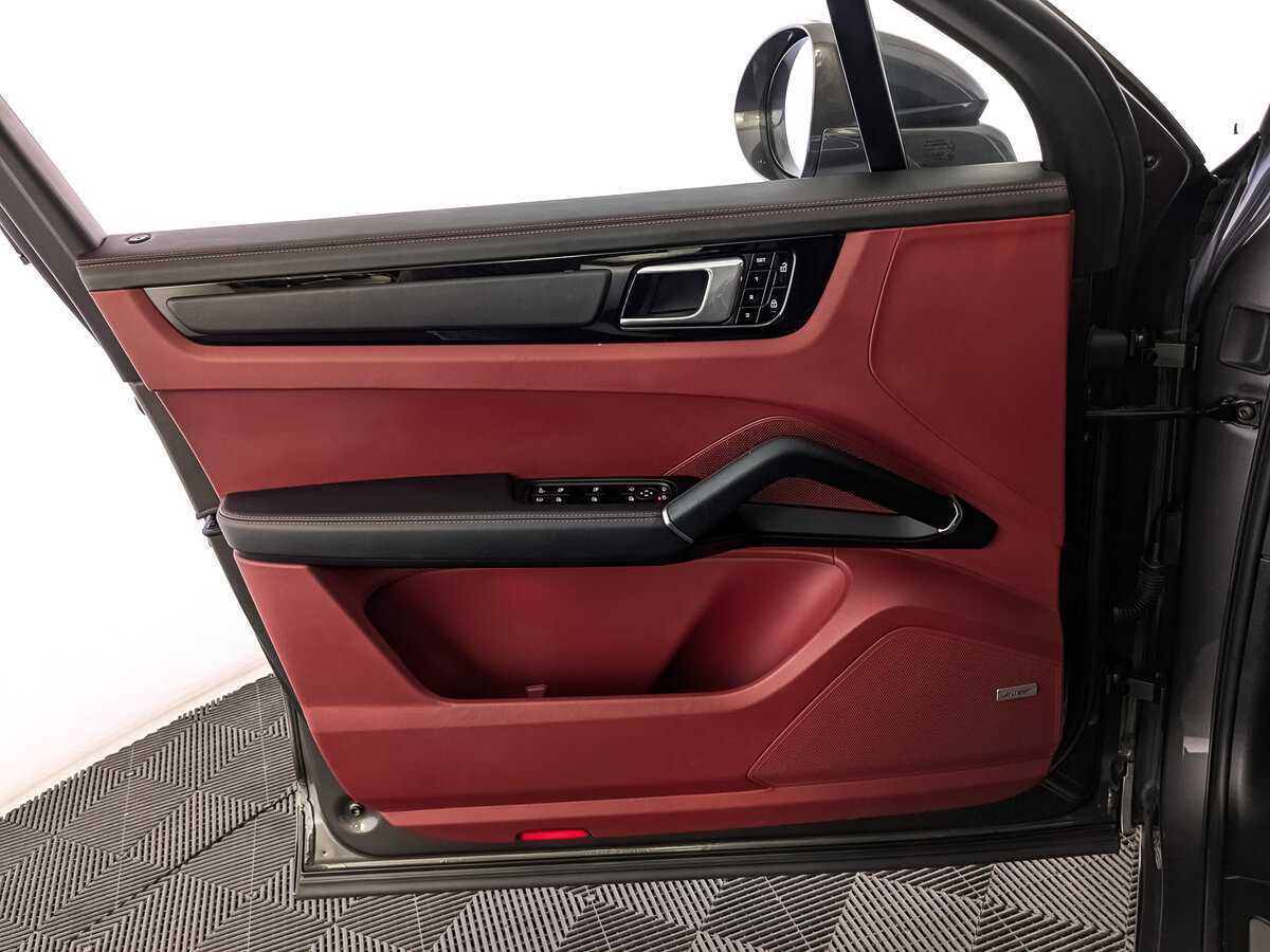 Porsche Cayenne 2019 года с пробегом. Фото: #14