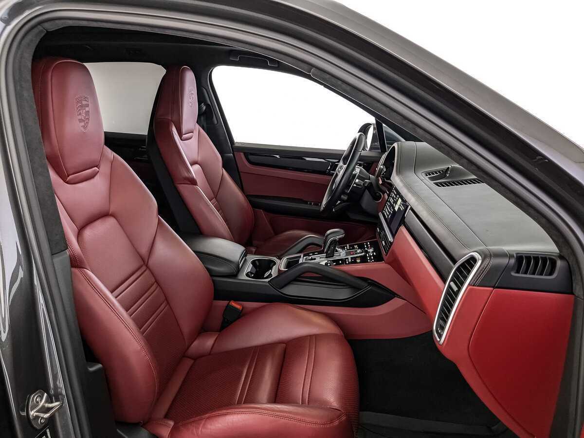 Porsche Cayenne 2019 года с пробегом. Фото: #19
