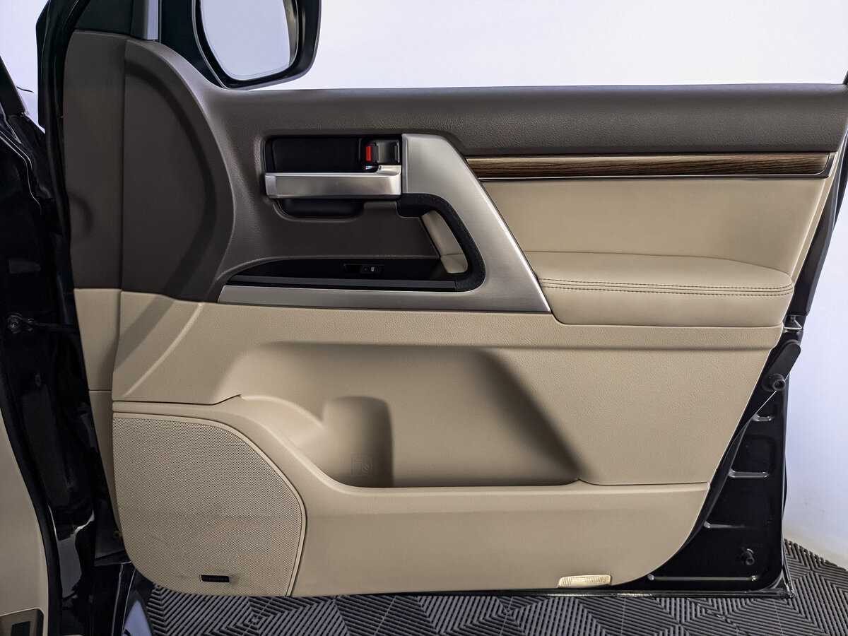 Toyota Land Cruiser 2019 года с пробегом. Фото: #19