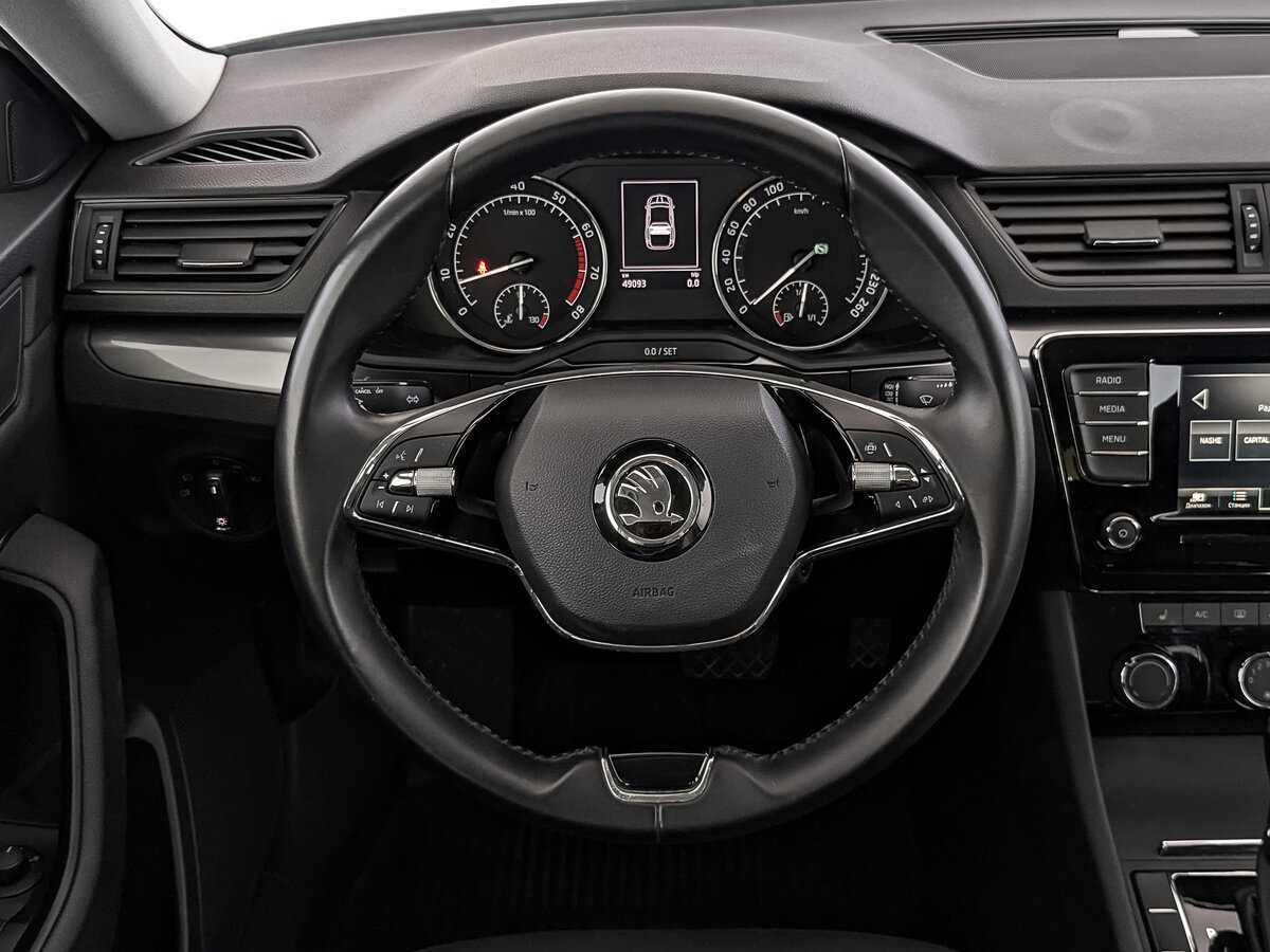 Skoda Superb 2021 года с пробегом. Фото: #17