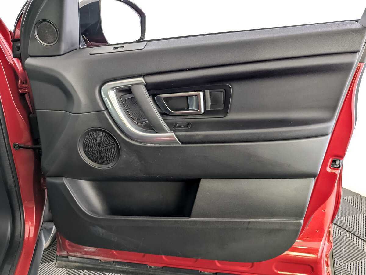 Land Rover Discovery Sport 2019 года с пробегом. Фото: #19