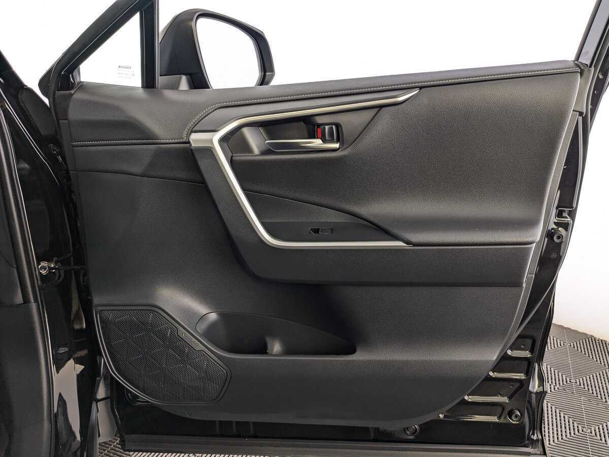 Toyota RAV4 2021 года с пробегом. Фото: #20