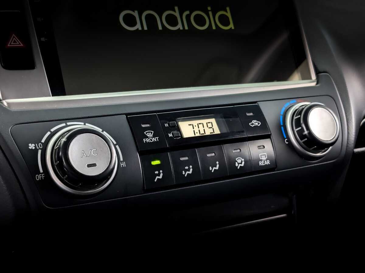 Toyota Land Cruiser Prado 2017 года с пробегом. Фото: #17