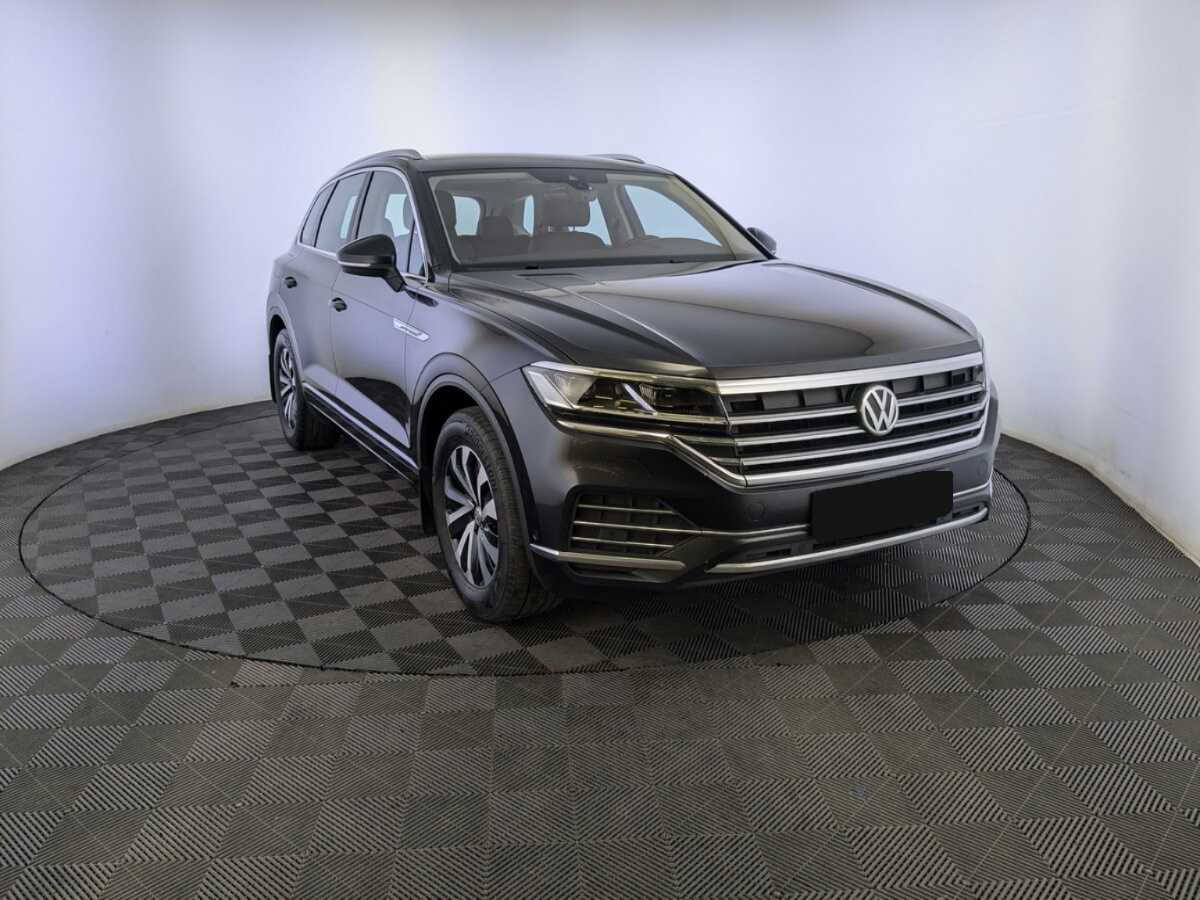 Volkswagen Touareg 2020 года с пробегом. Фото: #2