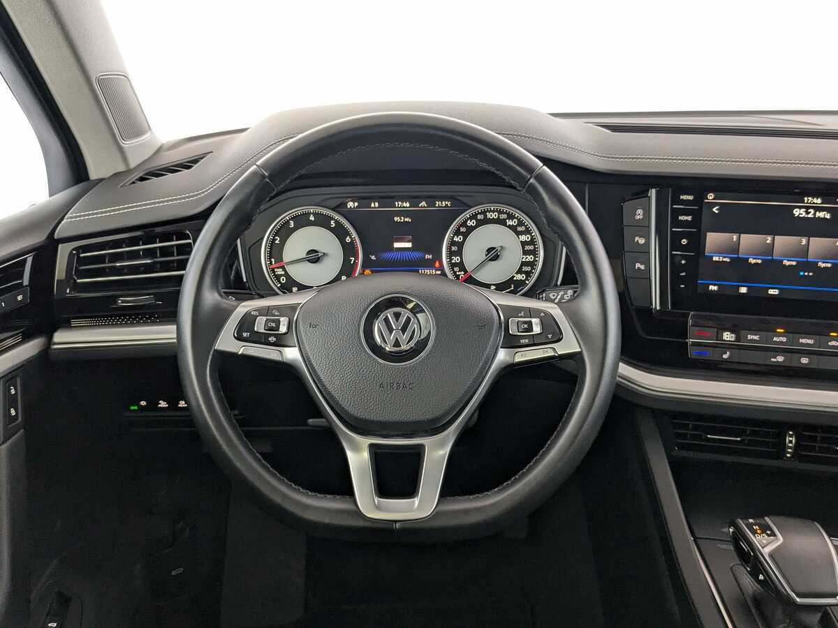 Volkswagen Touareg 2020 года с пробегом. Фото: #17