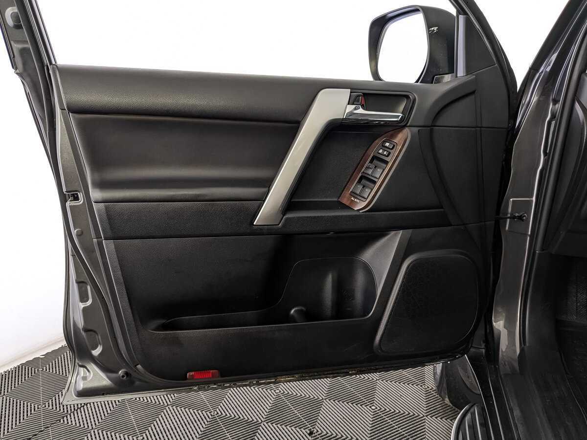 Toyota Land Cruiser Prado 2015 года с пробегом. Фото: #14