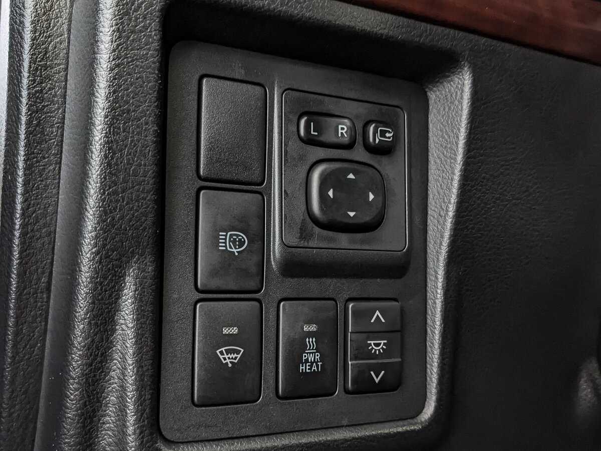 Toyota Land Cruiser Prado 2015 года с пробегом. Фото: #23