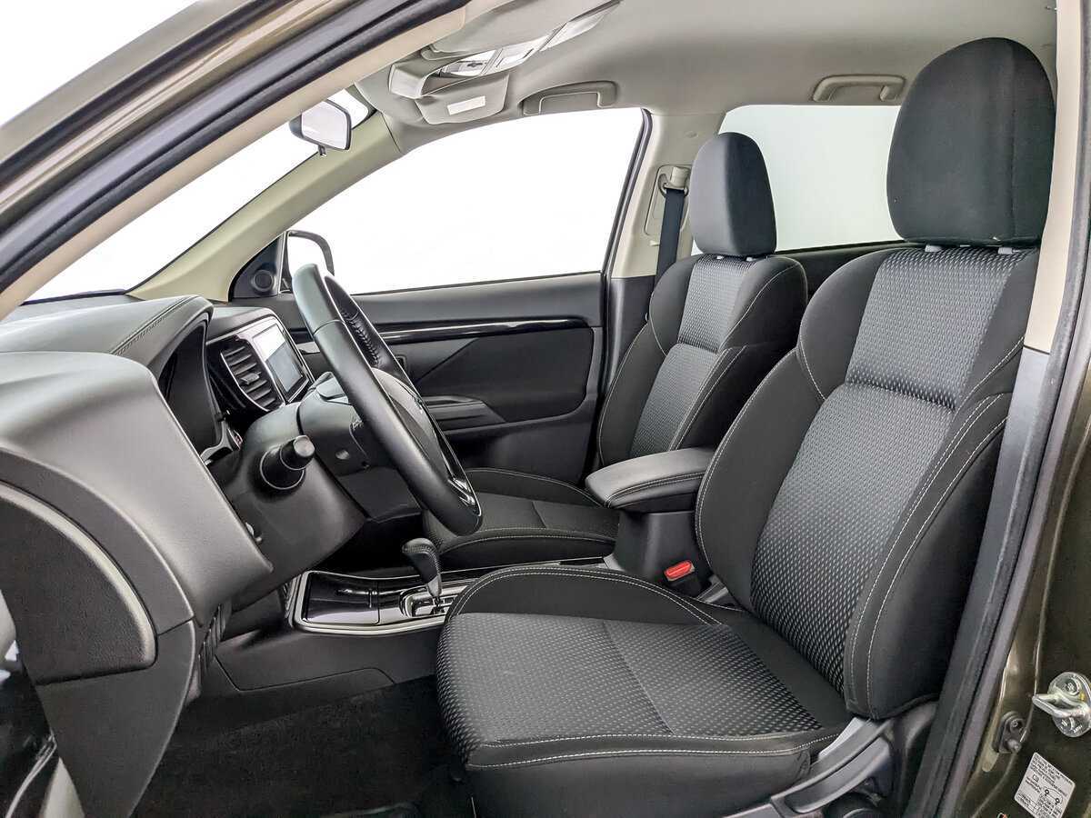 Mitsubishi Outlander 2021 года с пробегом. Фото: #14