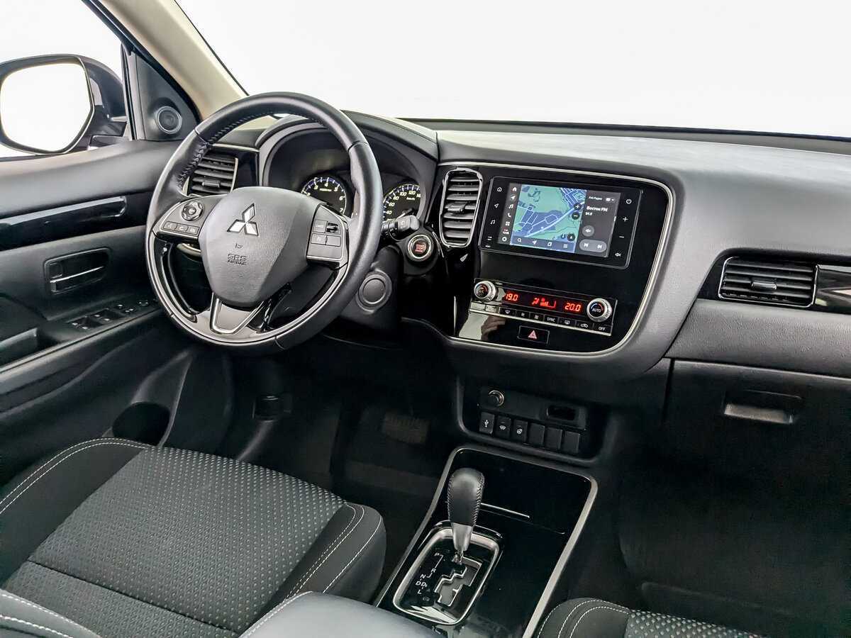 Mitsubishi Outlander 2021 года с пробегом. Фото: #22