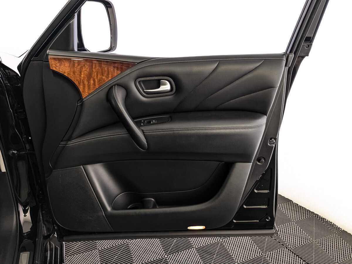 Infiniti QX80 2017 года с пробегом. Фото: #20