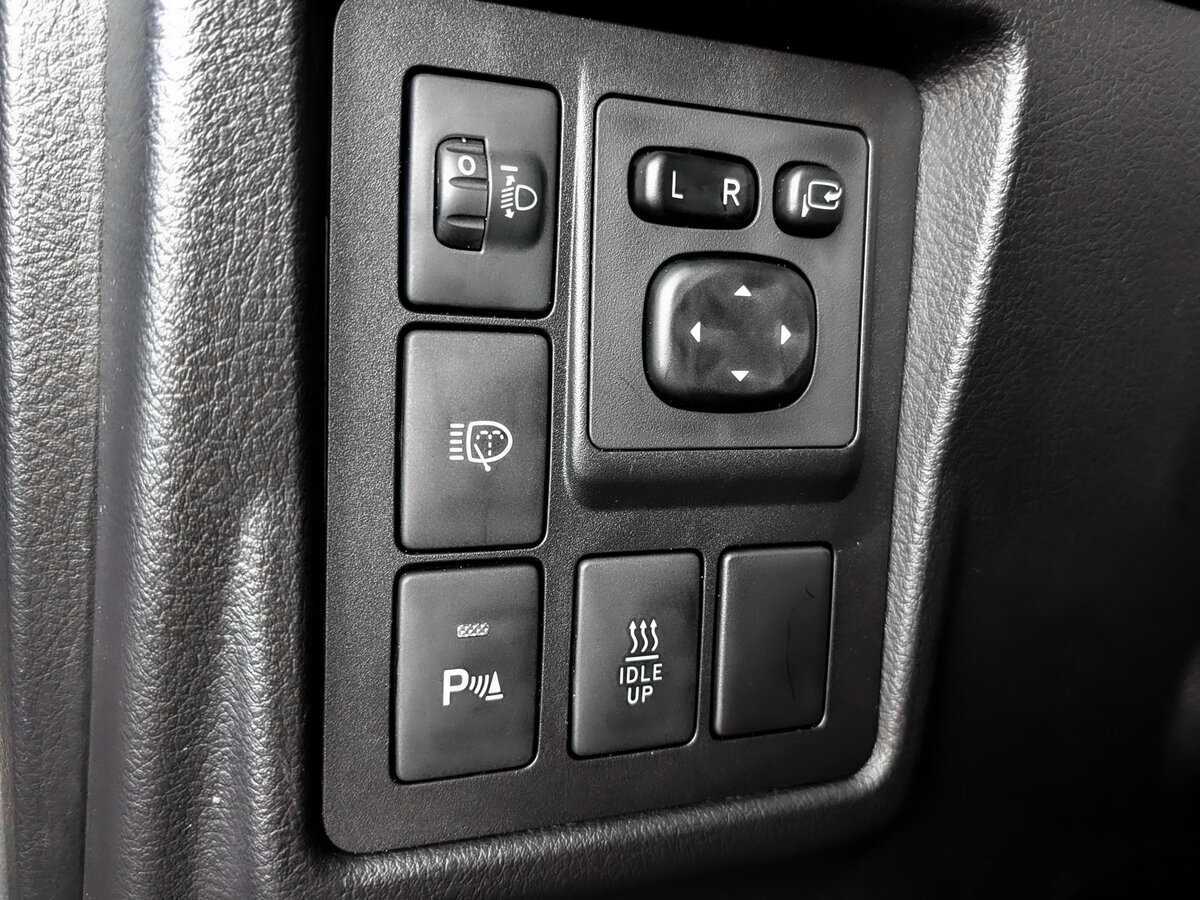 Toyota Land Cruiser Prado 2017 года с пробегом. Фото: #24