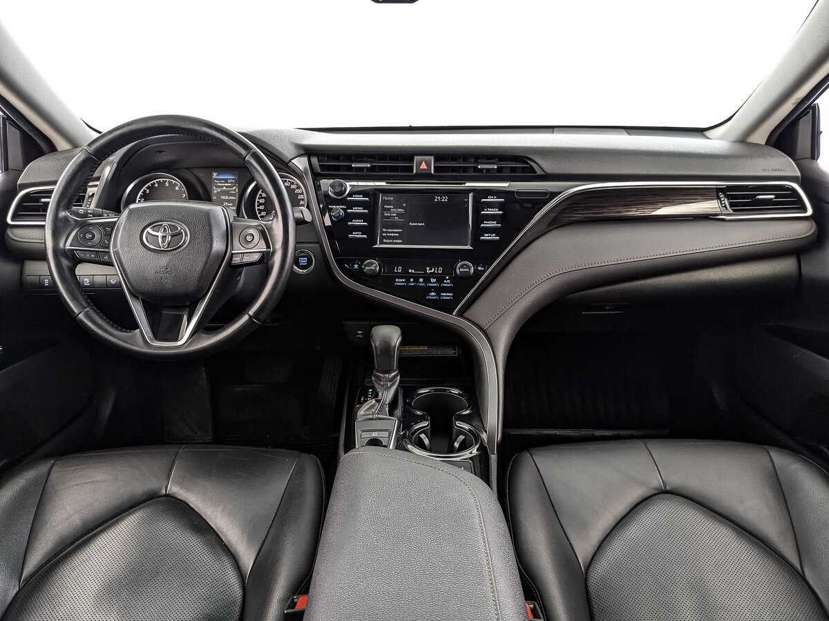 Toyota Camry 2019 года с пробегом. Фото: #9