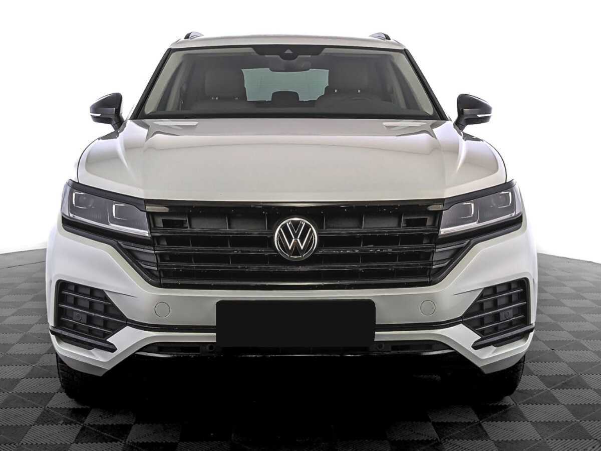 Volkswagen Touareg 2020 года с пробегом. Фото: #1
