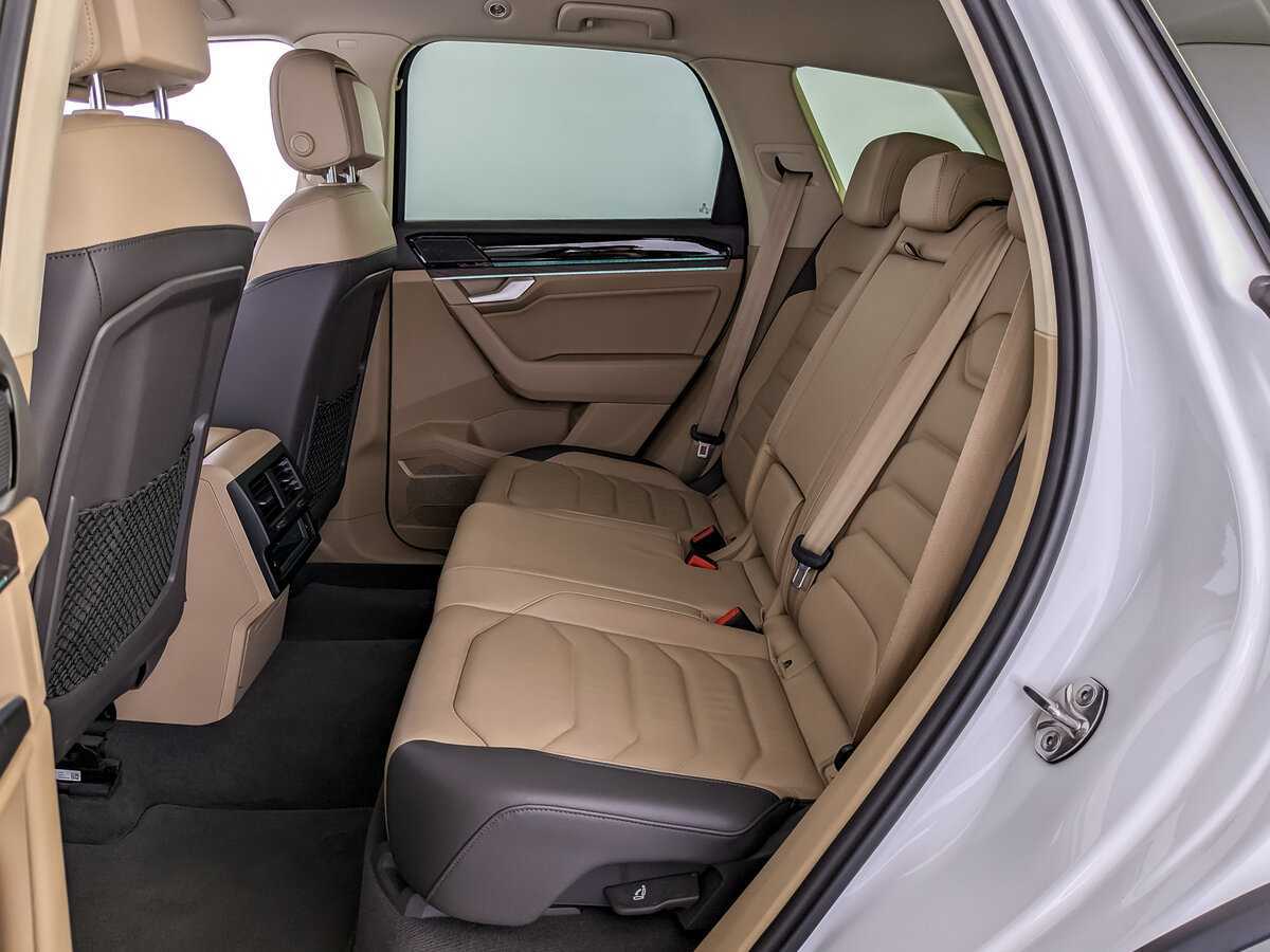 Volkswagen Touareg 2020 года с пробегом. Фото: #9