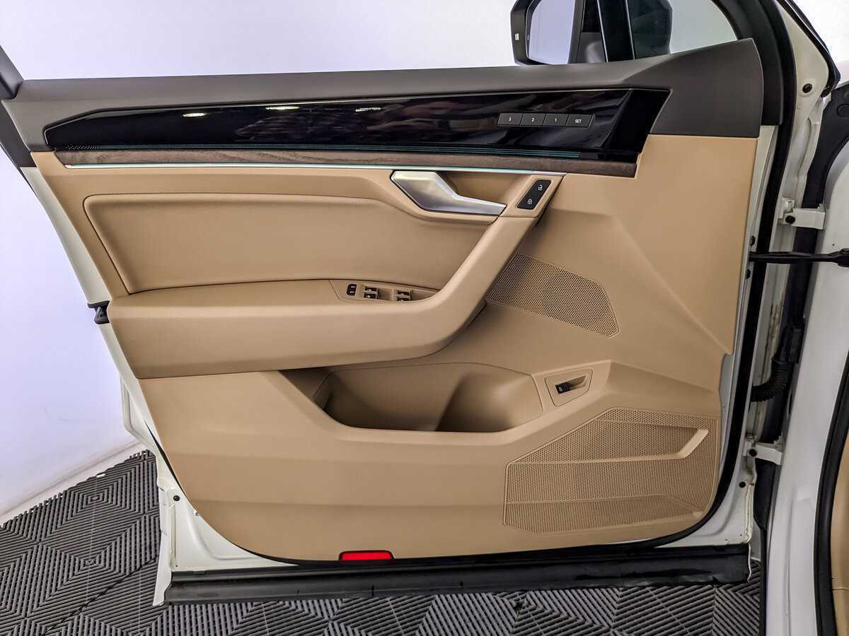 Volkswagen Touareg 2020 года с пробегом. Фото: #13
