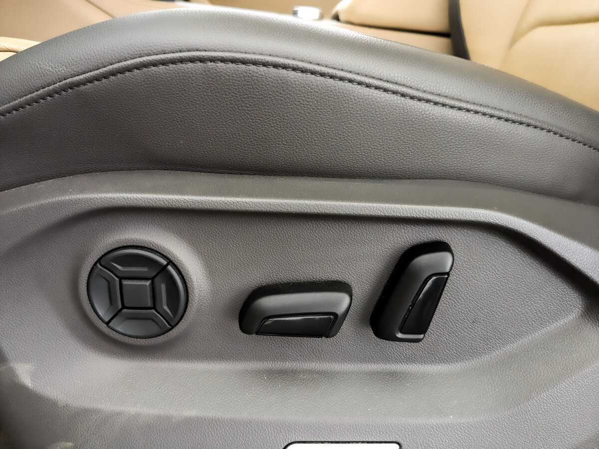 Volkswagen Touareg 2020 года с пробегом. Фото: #15