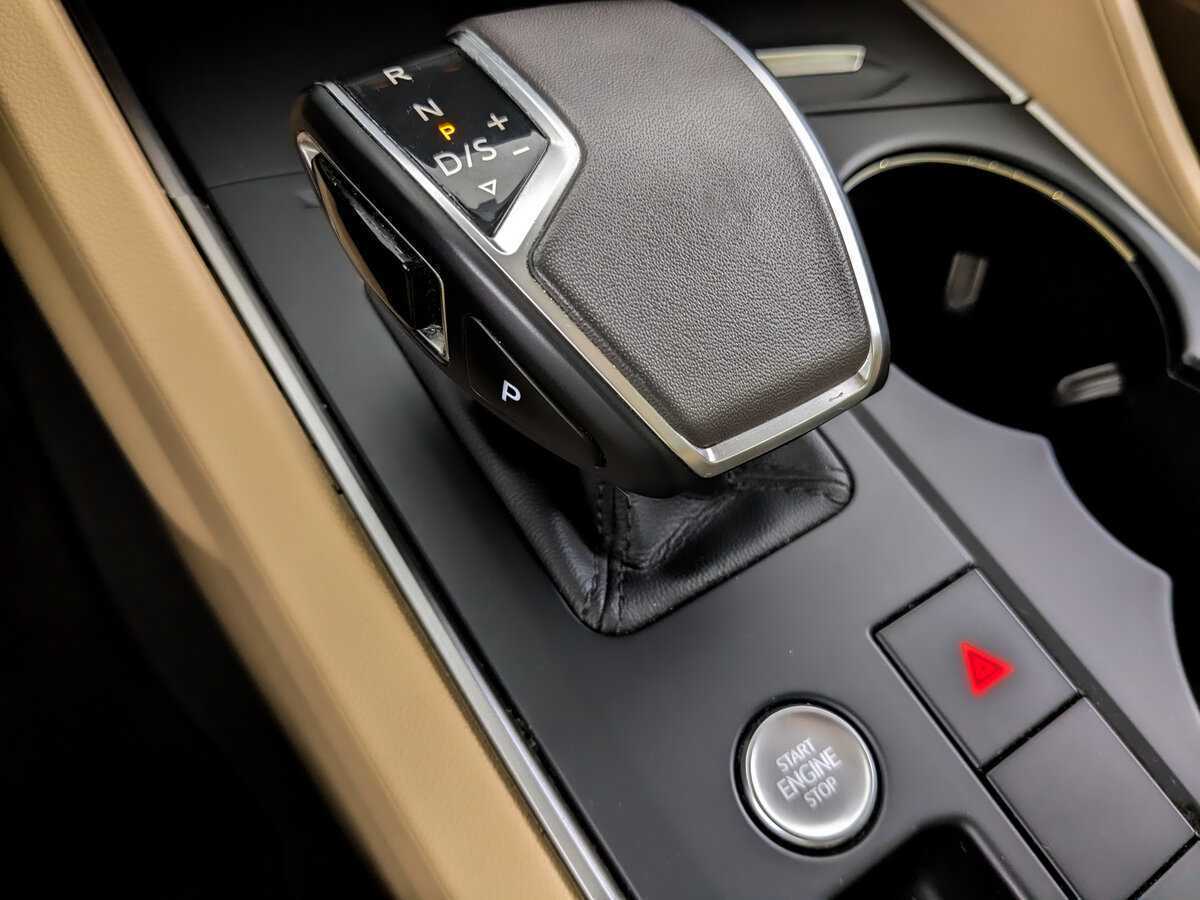 Volkswagen Touareg 2020 года с пробегом. Фото: #22