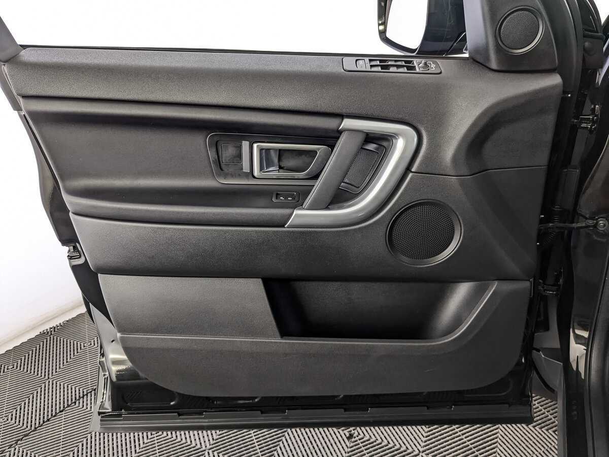 Land Rover Discovery Sport 2017 года с пробегом. Фото: #13