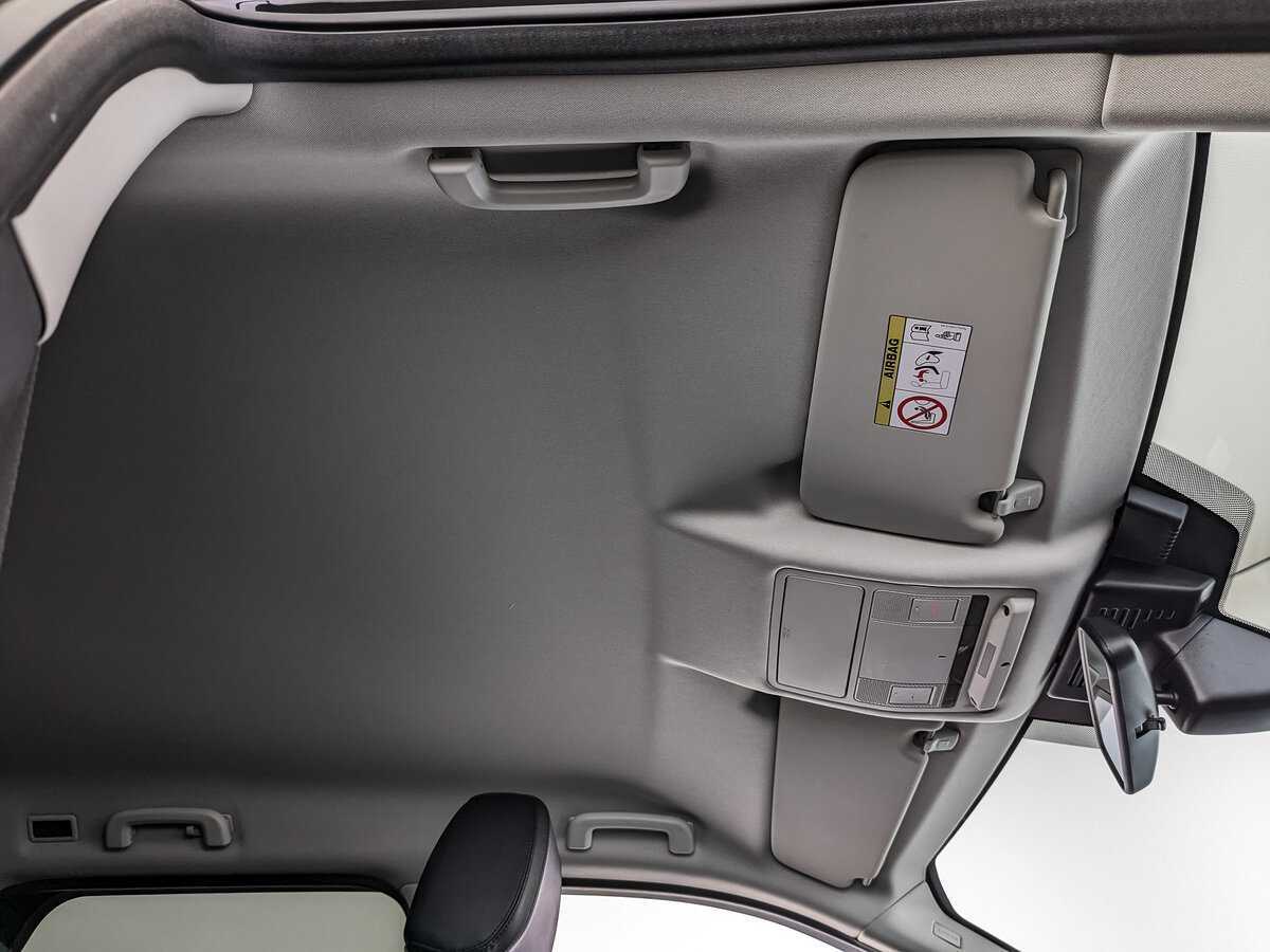 Land Rover Discovery Sport 2017 года с пробегом. Фото: #16