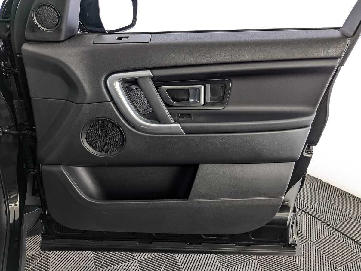 Land Rover Discovery Sport 2017 года с пробегом. Фото: #18