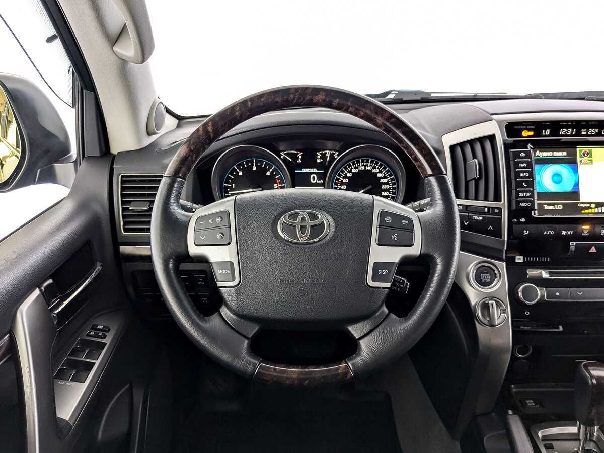 Toyota Land Cruiser 2014 года с пробегом. Фото: #17