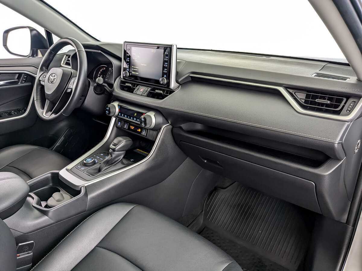 Toyota RAV4 2022 года с пробегом. Фото: #8