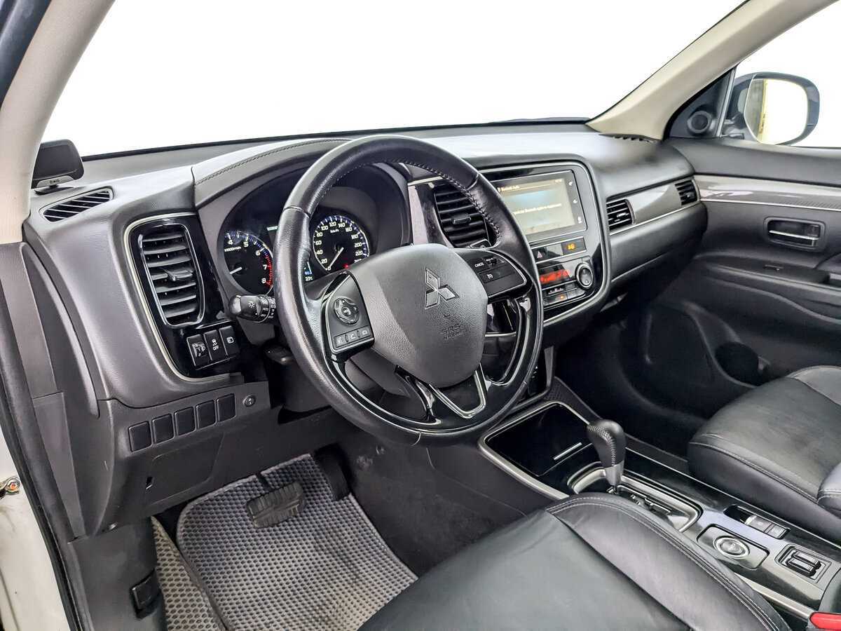 Mitsubishi Outlander 2019 года с пробегом. Фото: #13