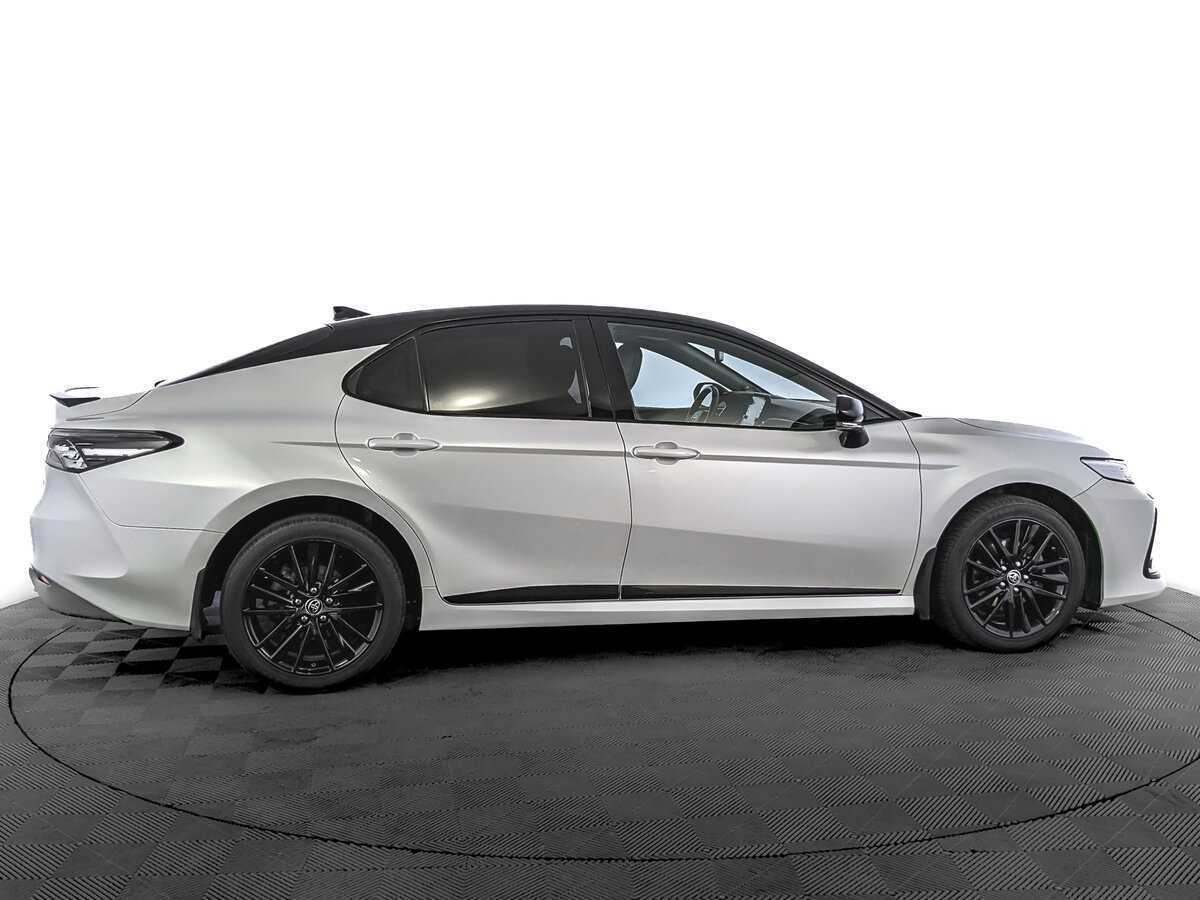 Toyota Camry 2022 года с пробегом. Фото: #3