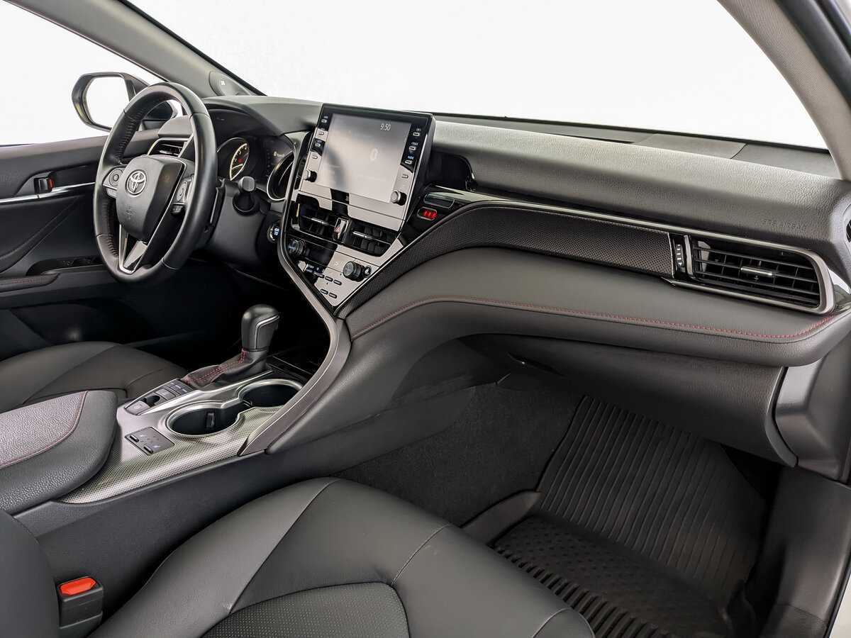 Toyota Camry 2022 года с пробегом. Фото: #8