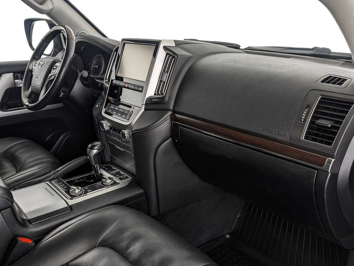 Toyota Land Cruiser 2017 года с пробегом. Фото: #8
