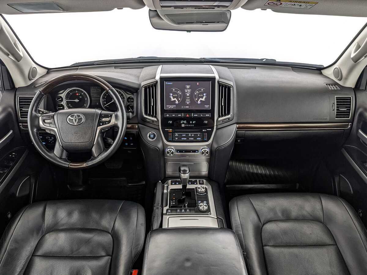 Toyota Land Cruiser 2017 года с пробегом. Фото: #9