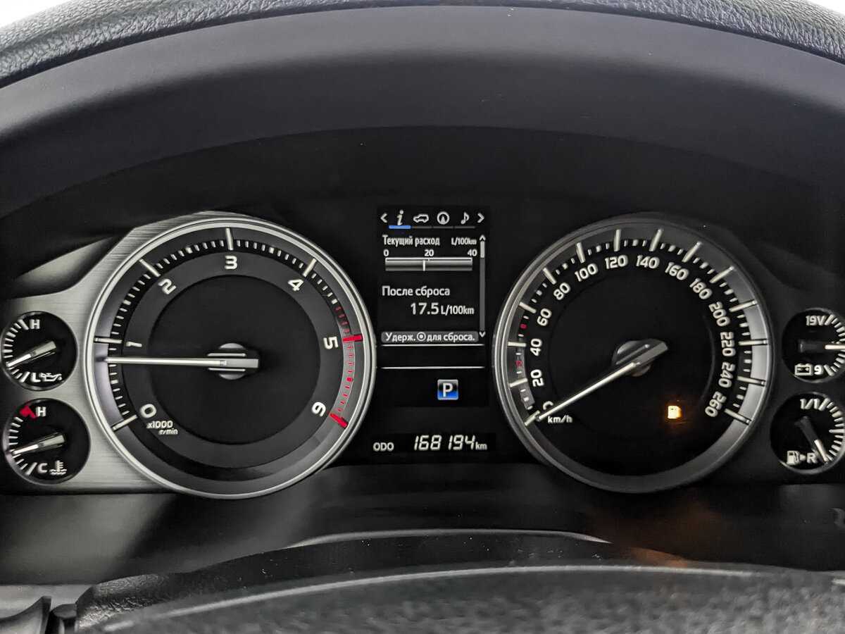 Toyota Land Cruiser 2017 года с пробегом. Фото: #11