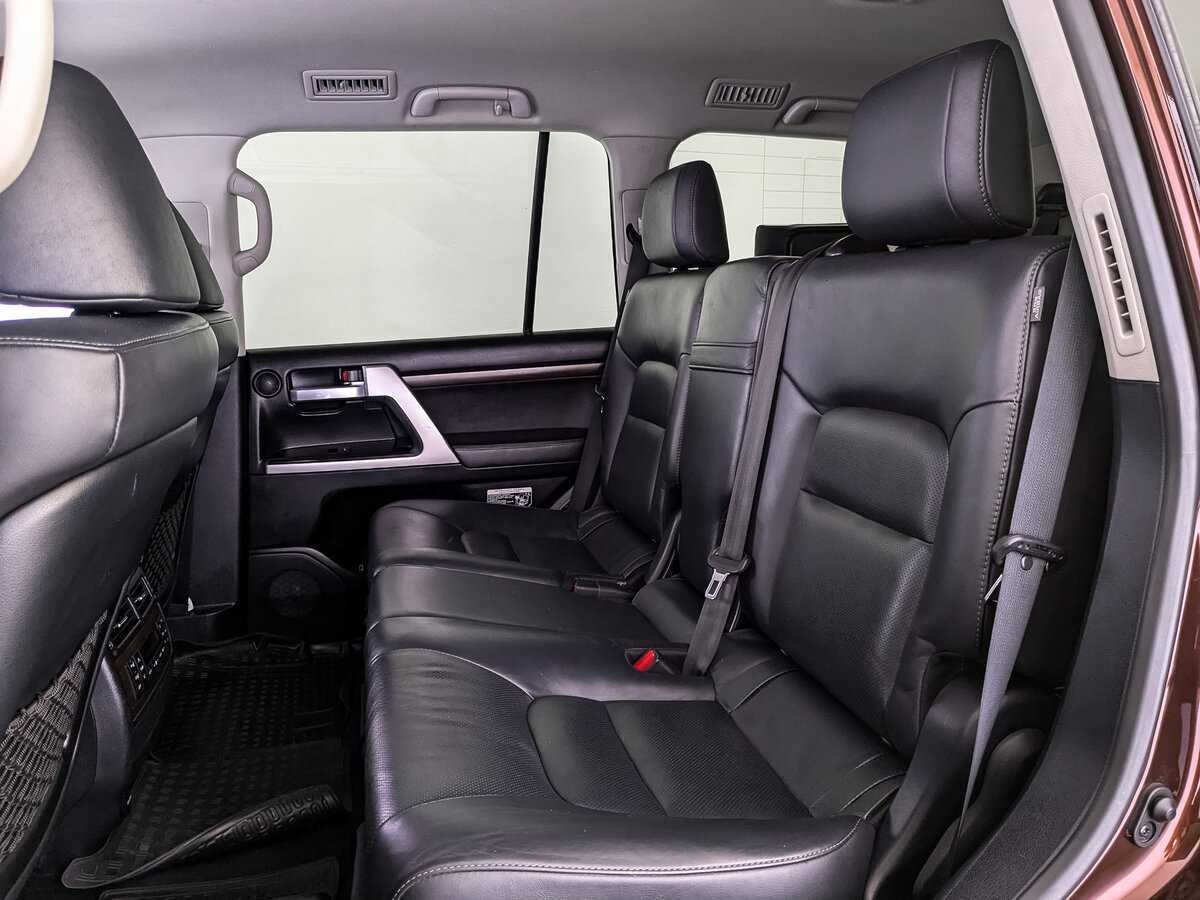 Toyota Land Cruiser 2017 года с пробегом. Фото: #13