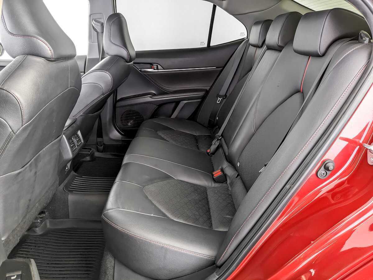 Toyota Camry 2021 года с пробегом. Фото: #9