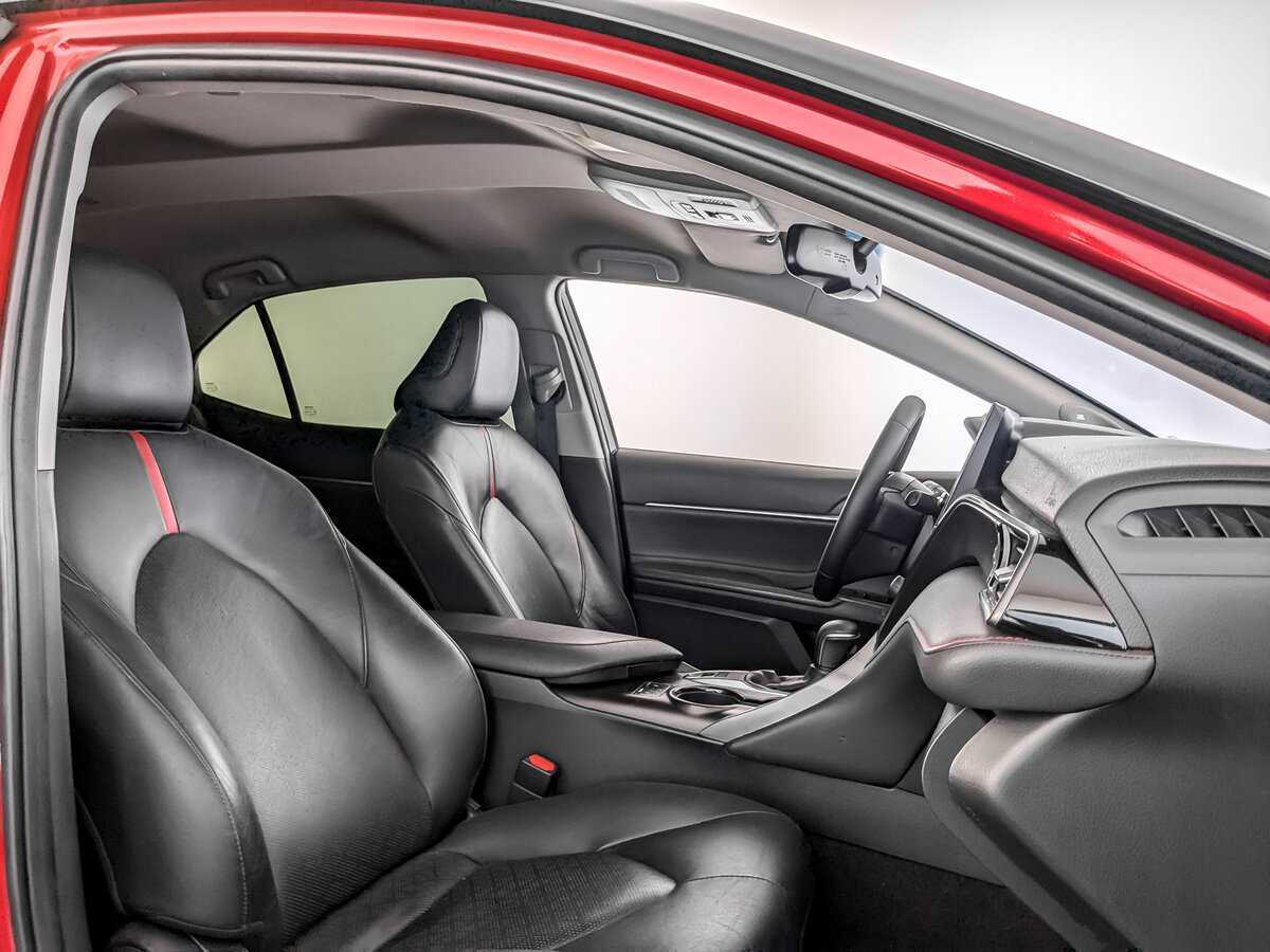 Toyota Camry 2021 года с пробегом. Фото: #18