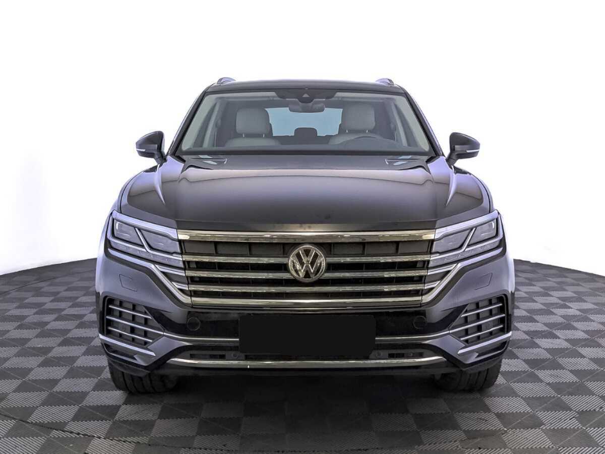 Volkswagen Touareg 2020 года с пробегом. Фото: #1