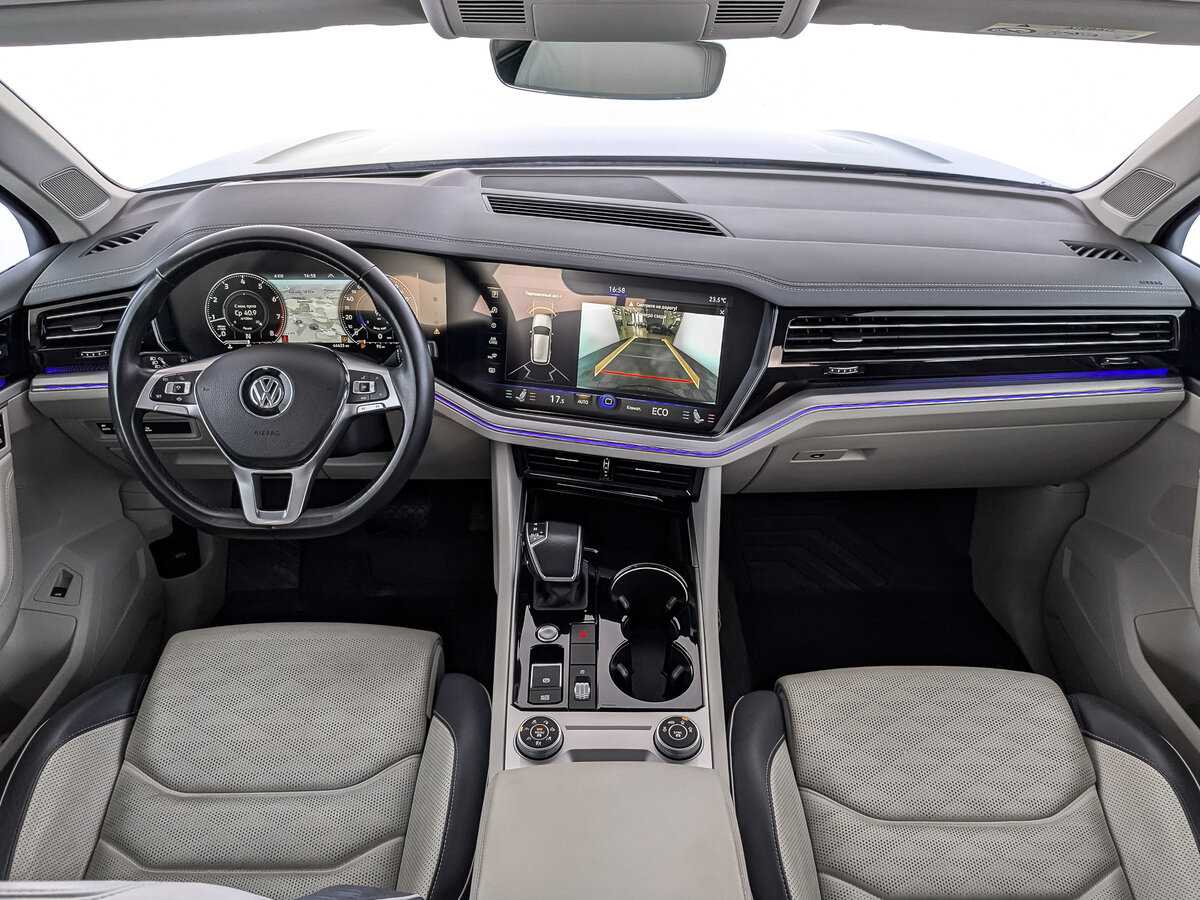 Volkswagen Touareg 2020 года с пробегом. Фото: #9