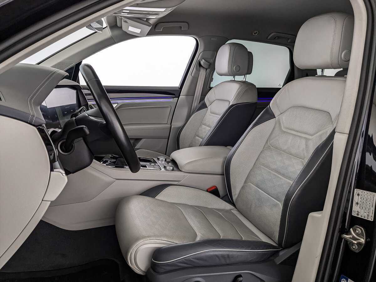 Volkswagen Touareg 2020 года с пробегом. Фото: #13