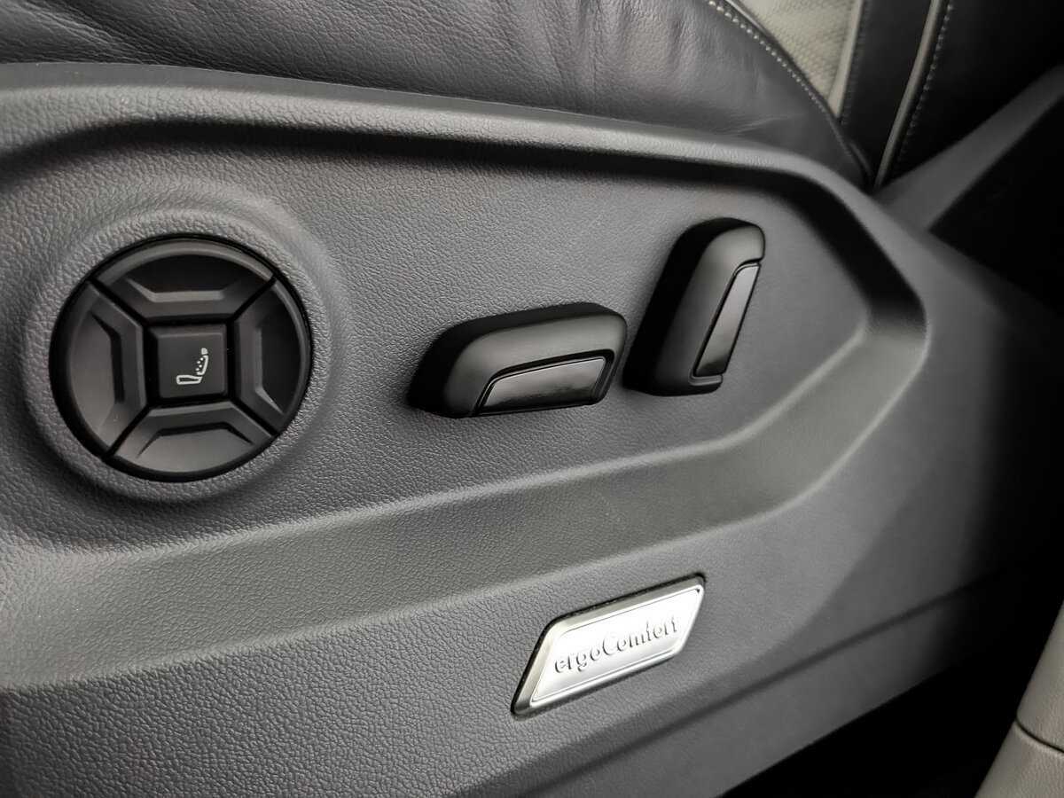 Volkswagen Touareg 2020 года с пробегом. Фото: #18